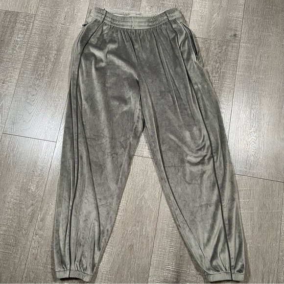 SKIMS Women’s Velour Joggers Track Pants in Gunmetal Gray Size M - Picture 1 of 10